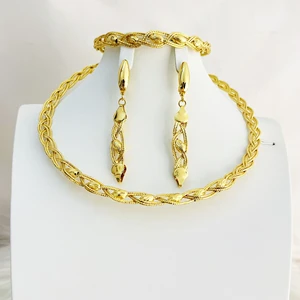 Gold Colour Plated Necklace Earring Set Beautiful Fashion Trend Sweet Romantic Party Wedding