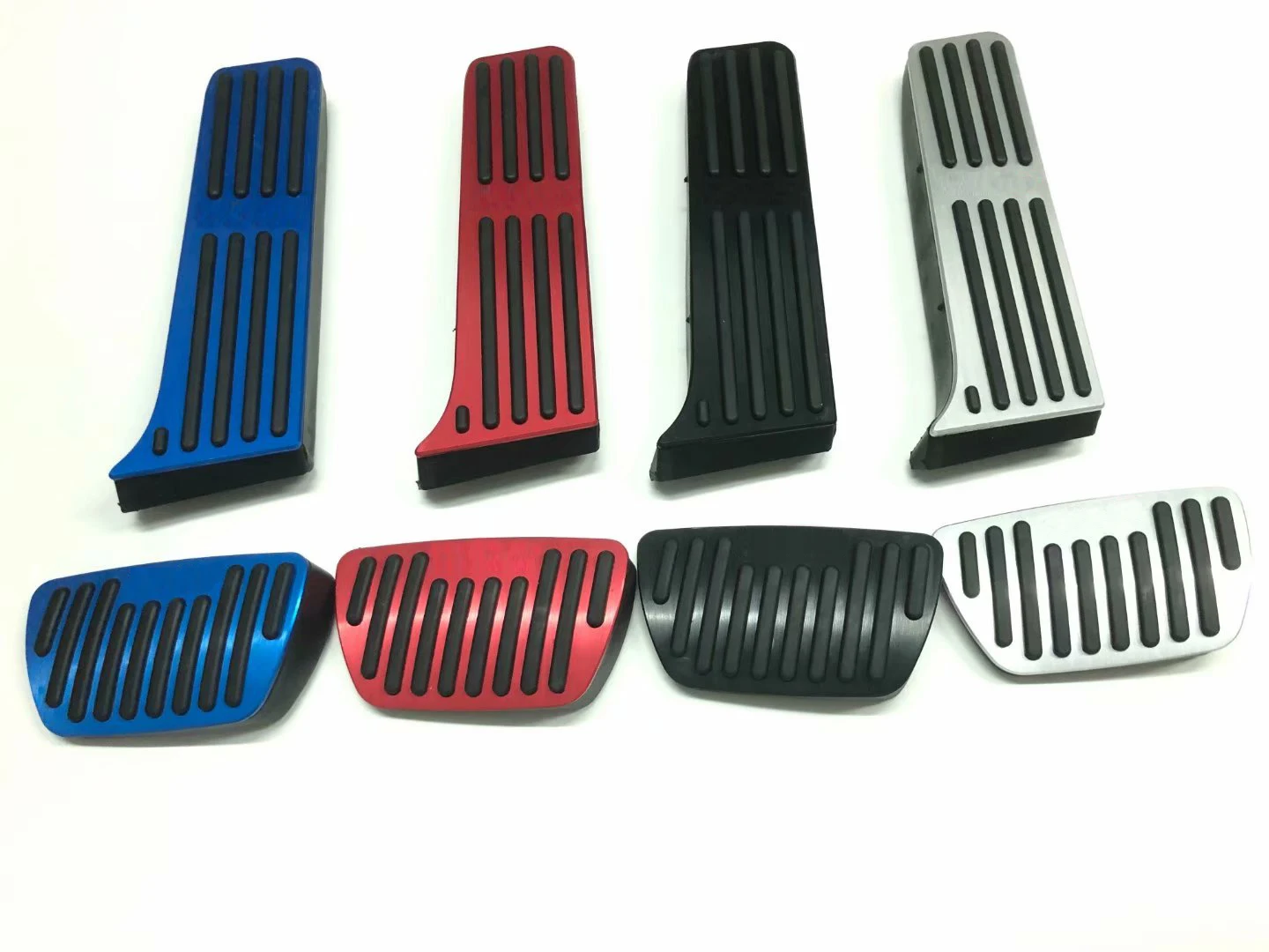 

DEE Fashion Pedal For Toyota RAV4 RAV 4 2019 Fuel Brake Foot Rest AT pedals Plate Accelerator brake pedal Pads Car Accessory