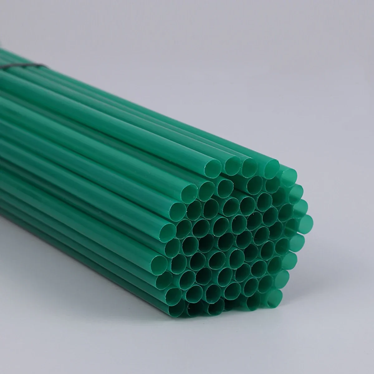 

Цветные пластиковые соломинки для бара