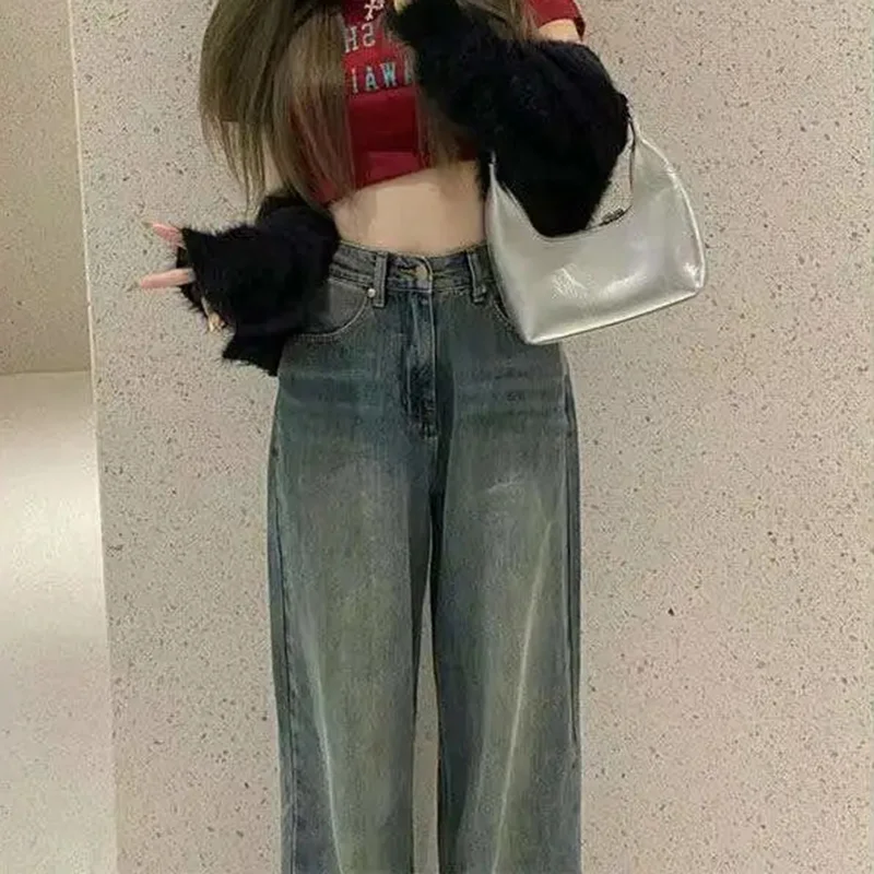 Рисунок 3 - Джинсы-карго женские с широкими штанинами