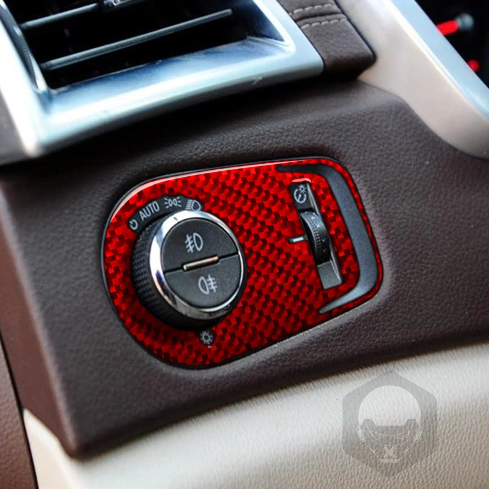 Фото Для CADILLAC SRX 2010-2012: Комплект накладок на переключатель фар, красные, из настоящего мягкого карбона, аксессуары для интерьера автомобиля, декоративные наклейки №3