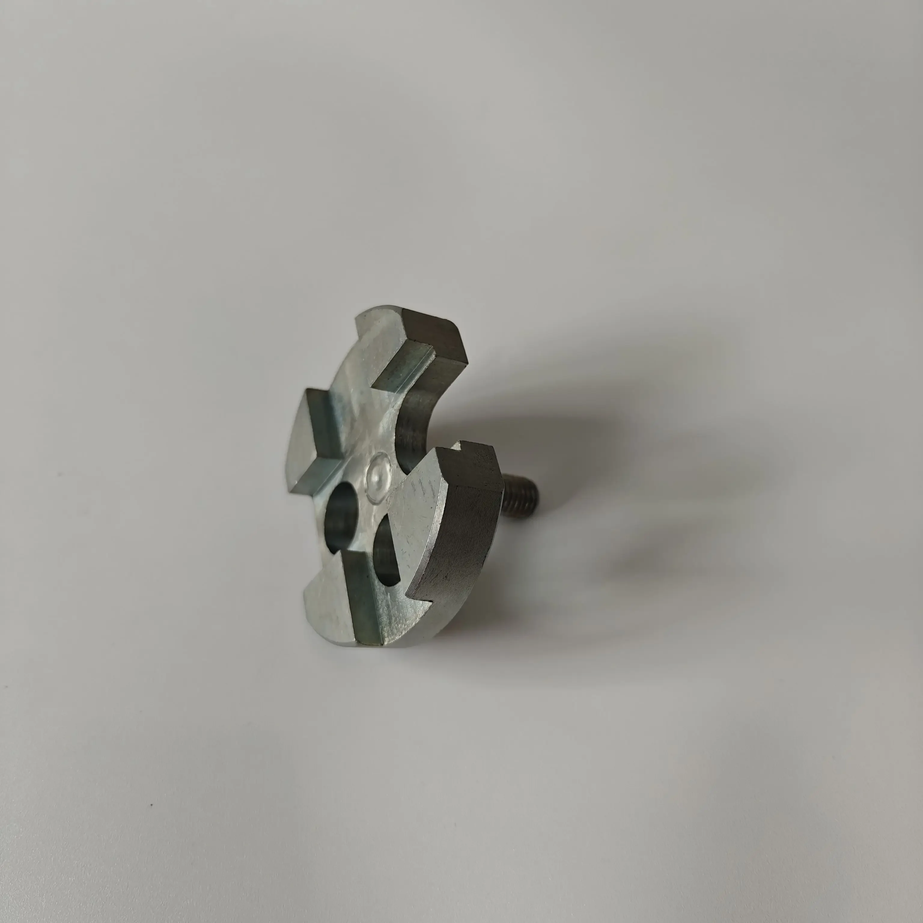 Инструмент для быстрого подключения и производства автомобильных топливных