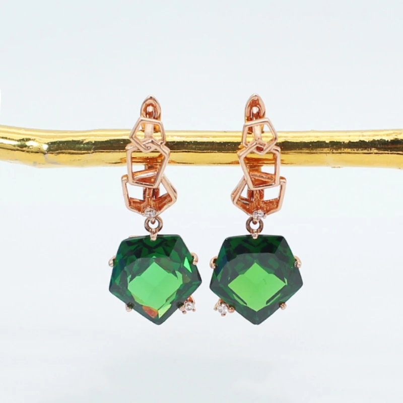 

Женские серьги из розового золота 585 пробы, с золотым покрытием