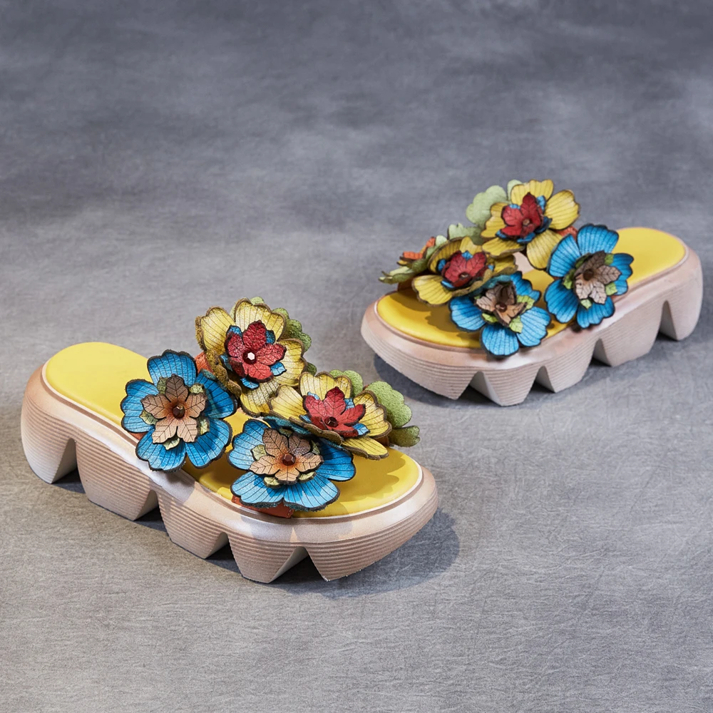 Женские босоножки из натуральной кожисабо с цветами на платформекожаная обувь