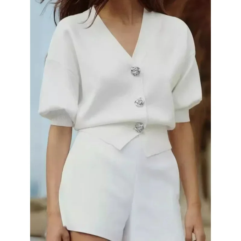 Новинка 2024 года стильная вязаная куртка с декоративными пуговицами в виде цветов