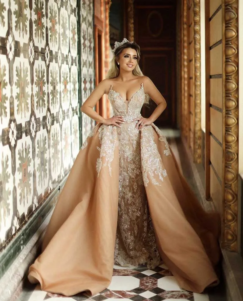 

Luxury Evening Dresses Sweeheart Appliqued Lace Sleeveless Champagne Mermaid Vestidos De Fiesta with Overskirt