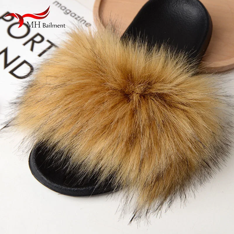 Women Summer New Artificial Fox Fur Slippers Indoor Home Furry Cute Faux Raccoon Fur Non-slip Home Shoes Outdoor Beach Sandals