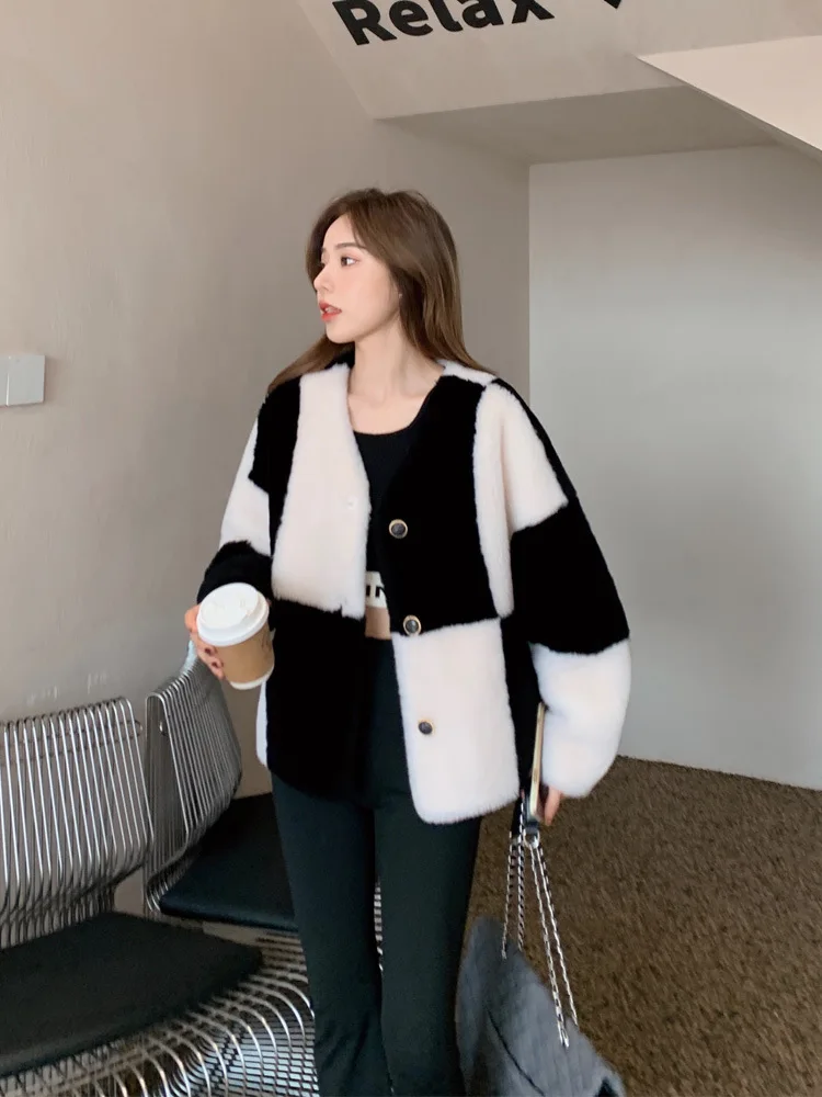 Real Sheep Sheared Fur Coats Jackets Women Female Plaid Lamb Wool Fur V-Neck Collar Outerwear 2021 Autumn Winter Clothings