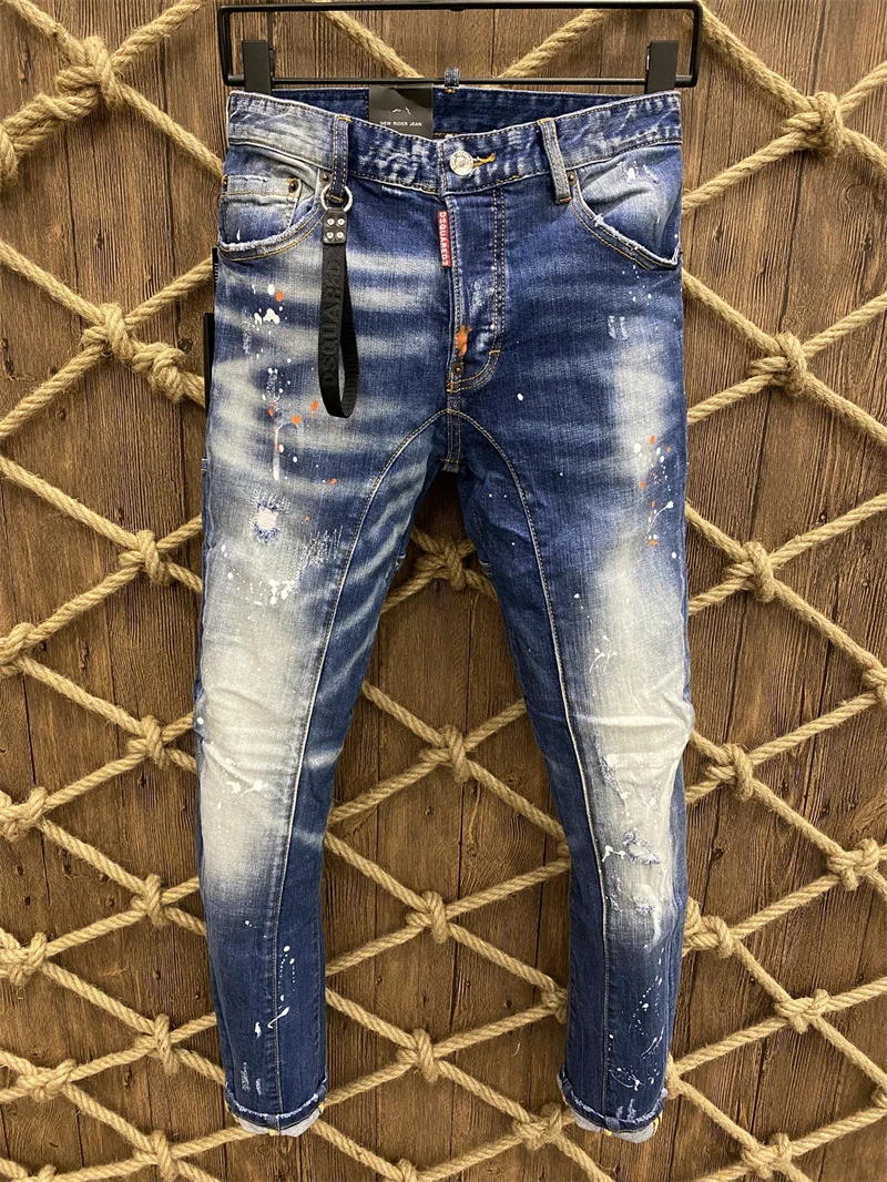 

2022 Summer New Style Dsquared2 Fashion Ripped Paint Dot Jeans For Men dsq15