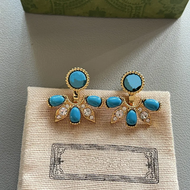 

Европейские и американские модные серьги из смолы