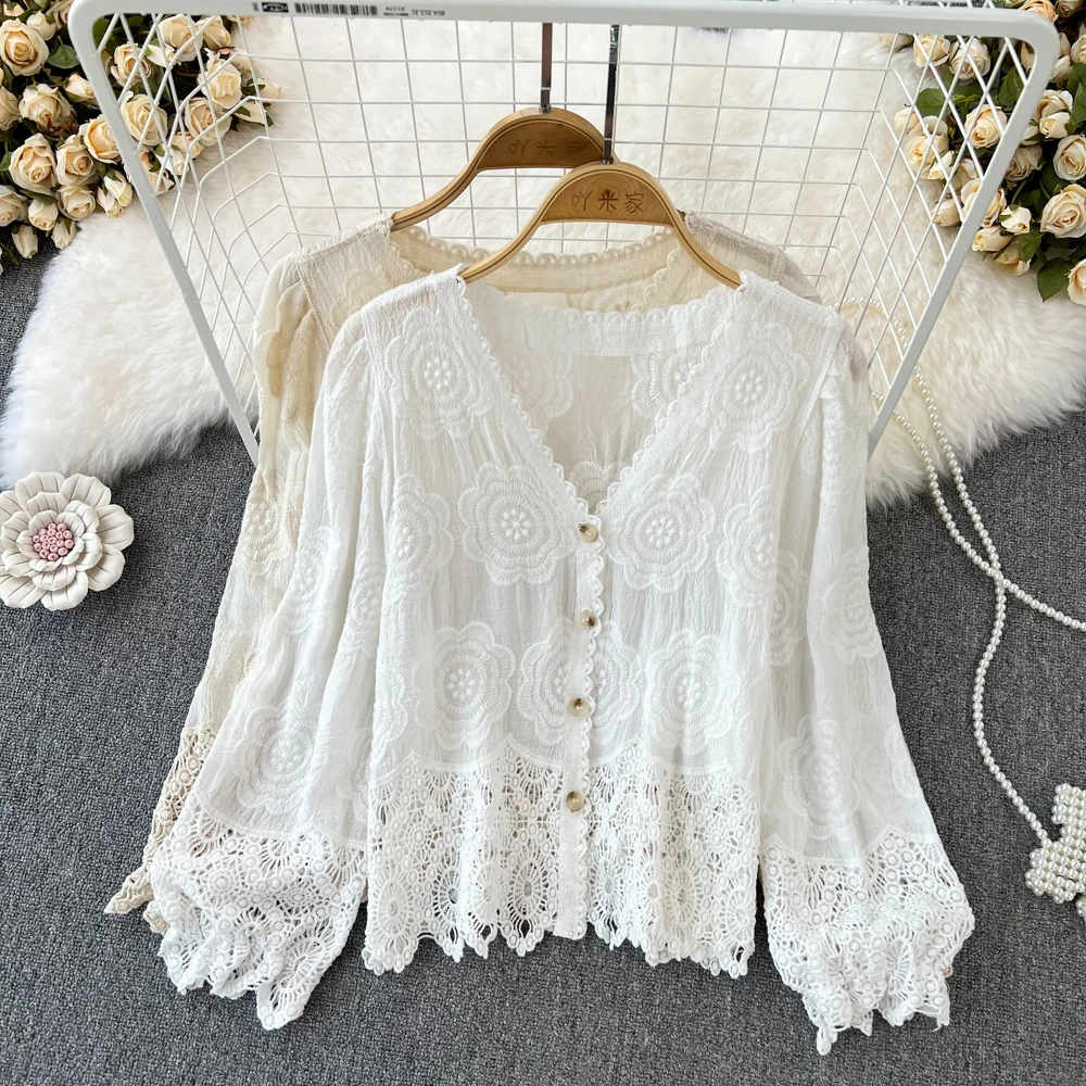 

French Sweet Ladylike Temperament Long-sleeved V-neck Single-breasted Crochet Lace Shirt Women's Western-style High Waist Short