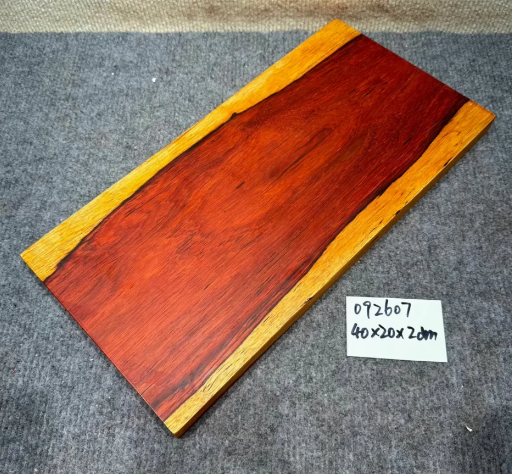 Красный цветок груша древесина Африканский красный бутик деревянные чипсы