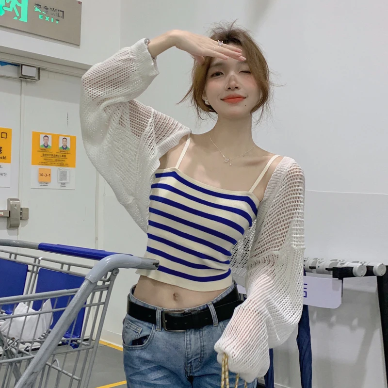 

Vintage Hong Kong Style striped knitted suspender vest for women's underwear summer 2022 new versatile slim fitting short top tr