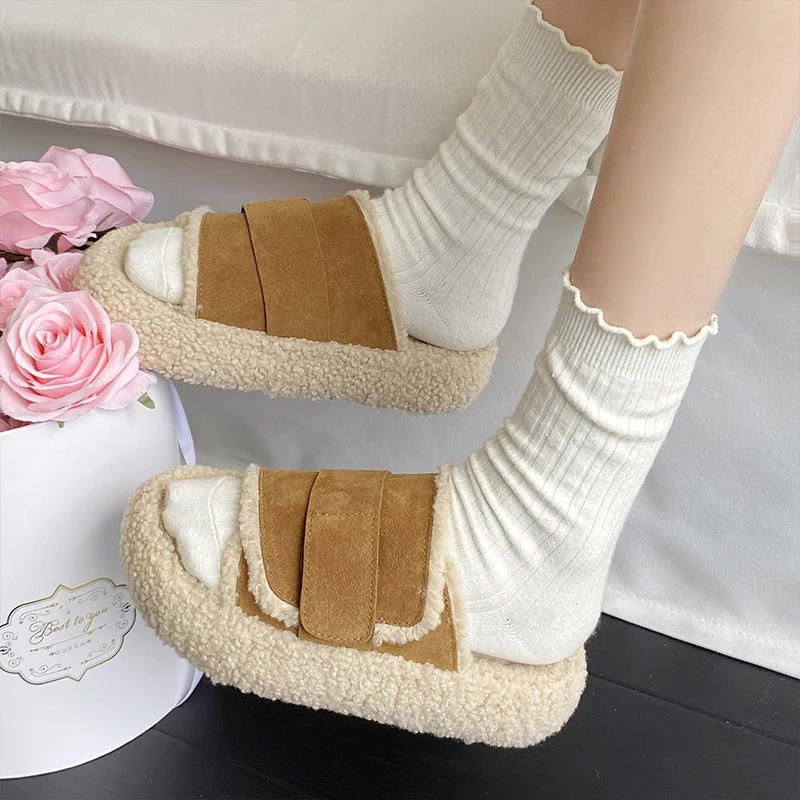 ładowa buty Pluszowe kapcie dla dorosłych Gumowe klapki Zimowe damskie Futro Miękkie hawajskie 2024 Retro Hook &amp