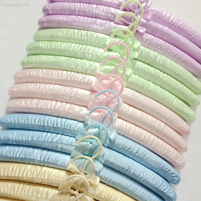 

40cm Silk Fabric Hanger Satin Fabric Clothes Sponge Padded Hanger Racks Satin Fabric Plastic Hook Candy Color Quality Hangers