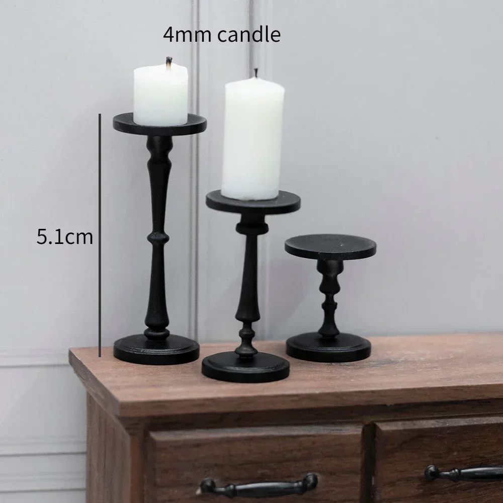 Миниатюрные деревянные подсвечники 1:6