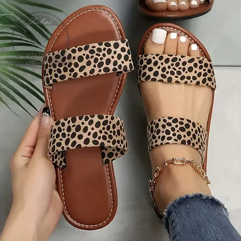 Женские сандалии с леопардовым принтом, модные уличные туфли на плоской подошве с двумя ремешками, легкие пляжные туфли без застежки, размер 36-43