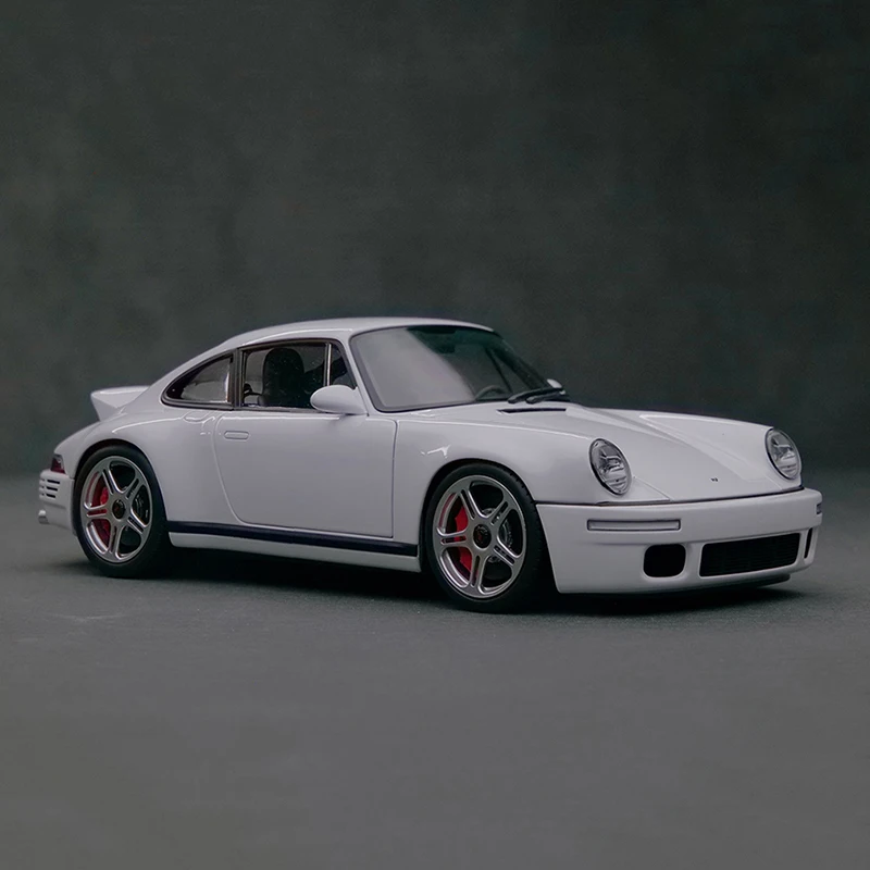 Модель автомобиля из сплава