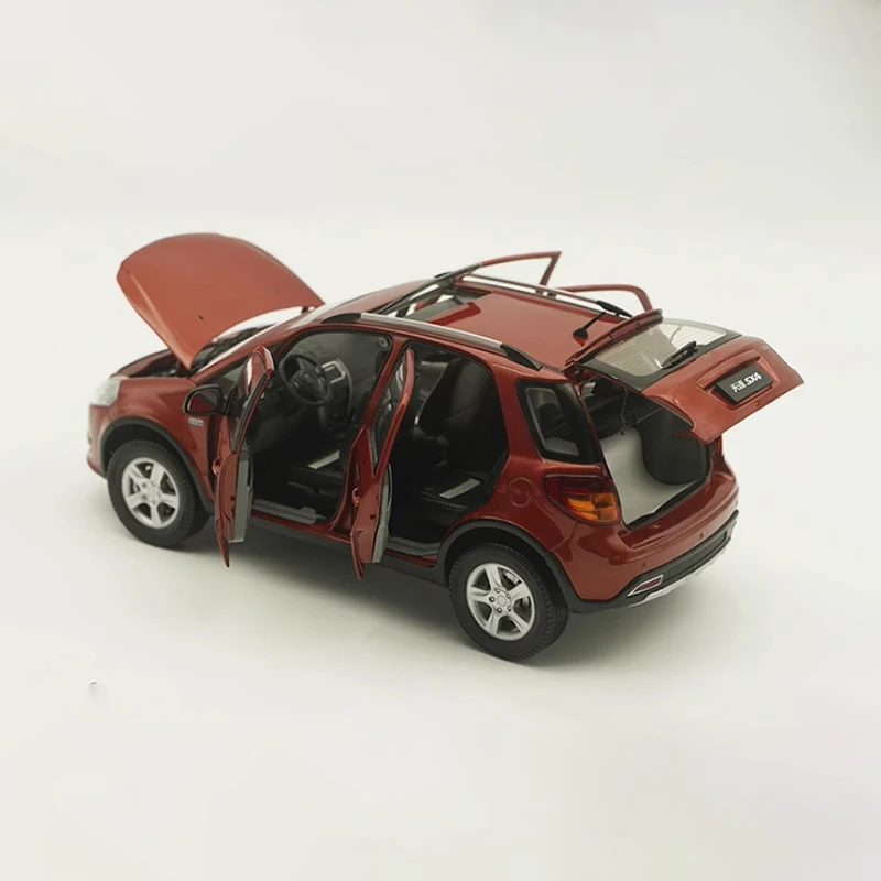 Модель автомобиля из сплава Tianyu SX4 масштаб 1:18
