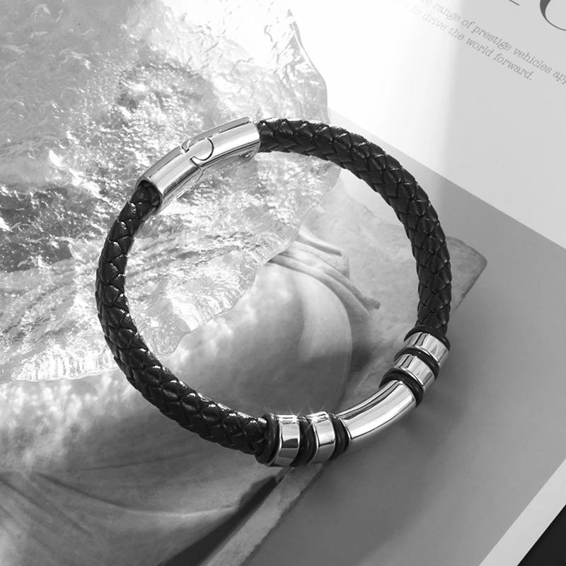 Мужской плетеный кожаный браслет