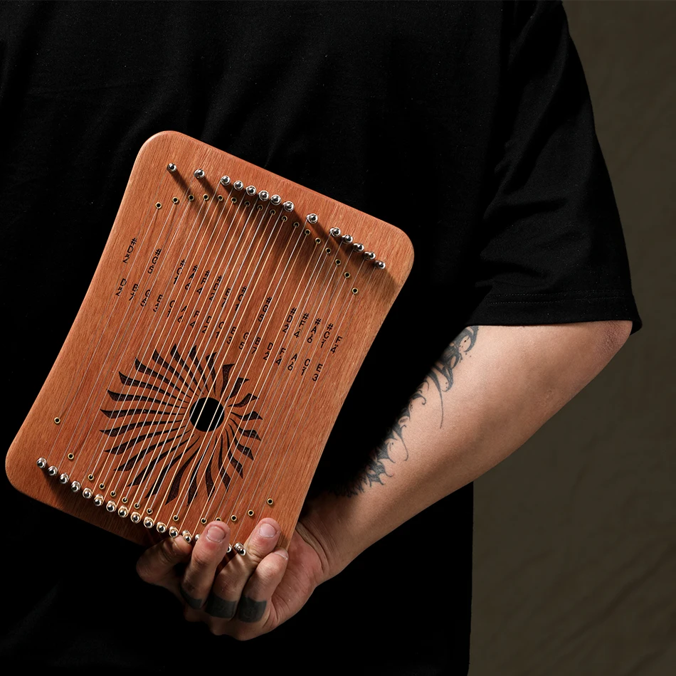 

Клавиатура BATESMUSIC для пианино, 31 клавиша, черный орех, кудрявые фигуры