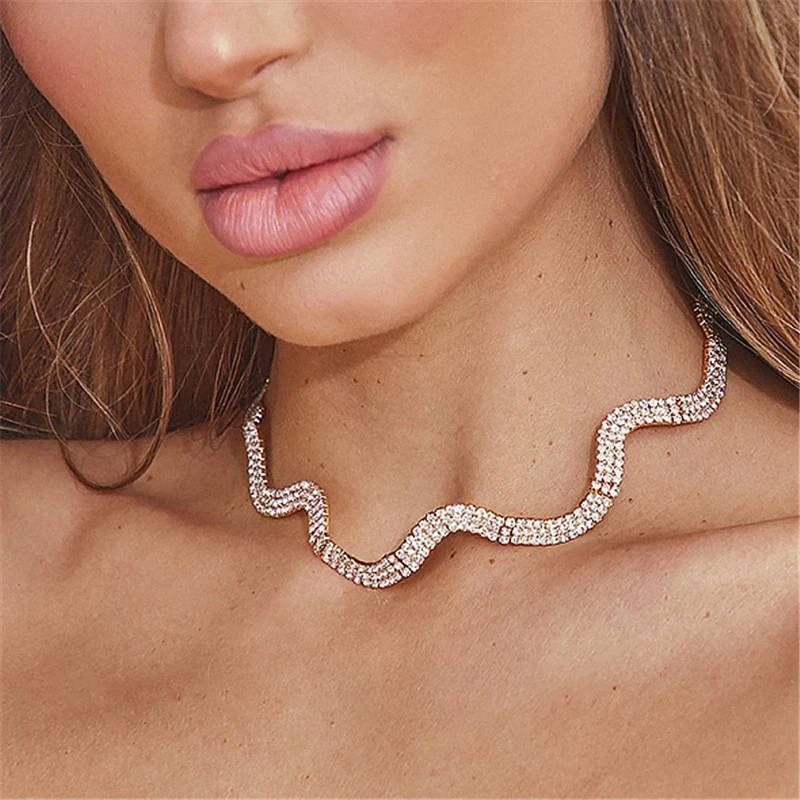 

2022 New Fashion rhinestone Wave Necklace Bohemian Wind Bridal Wedding Dinner Bling Crystal Collarbone Chain Jewelry Wholesale
