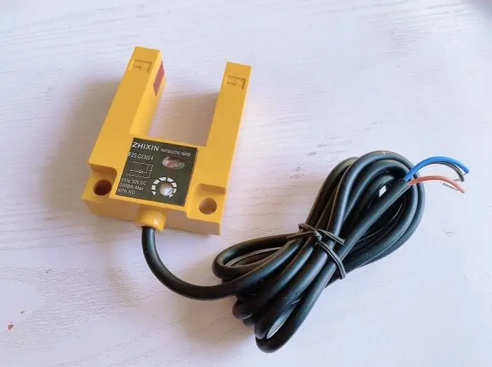 

Инфракрасный датчик уровня лифта VIDONIA