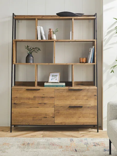 Современный деревянный книжный шкаф в индустриальном стиле с полками и ящиками