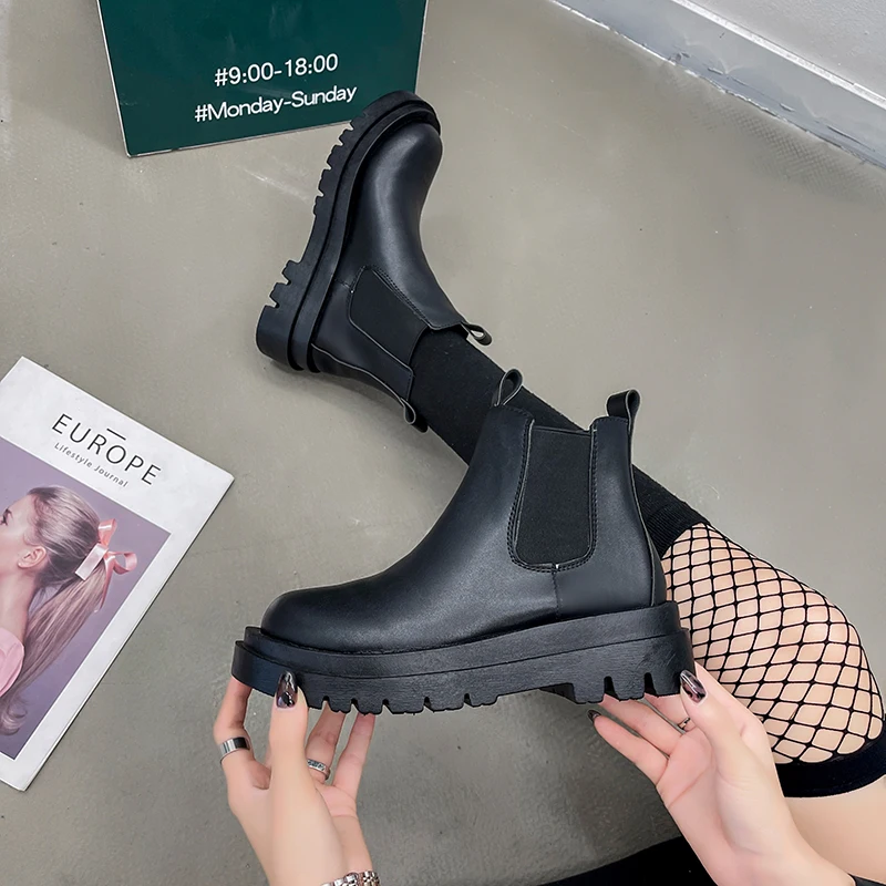 Ladies Punk Combat Boots Platform Shoes Black Artificial Leather Calfskin Short  British Style Single  2022 New