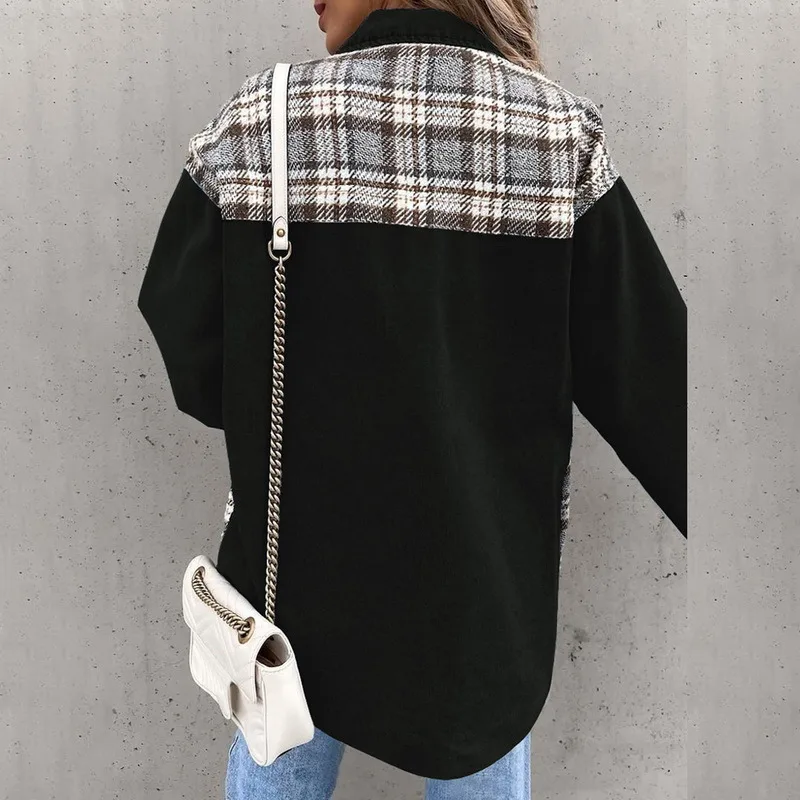 Женская джинсовая куртка в клетку с длинным рукавом на пуговицах |