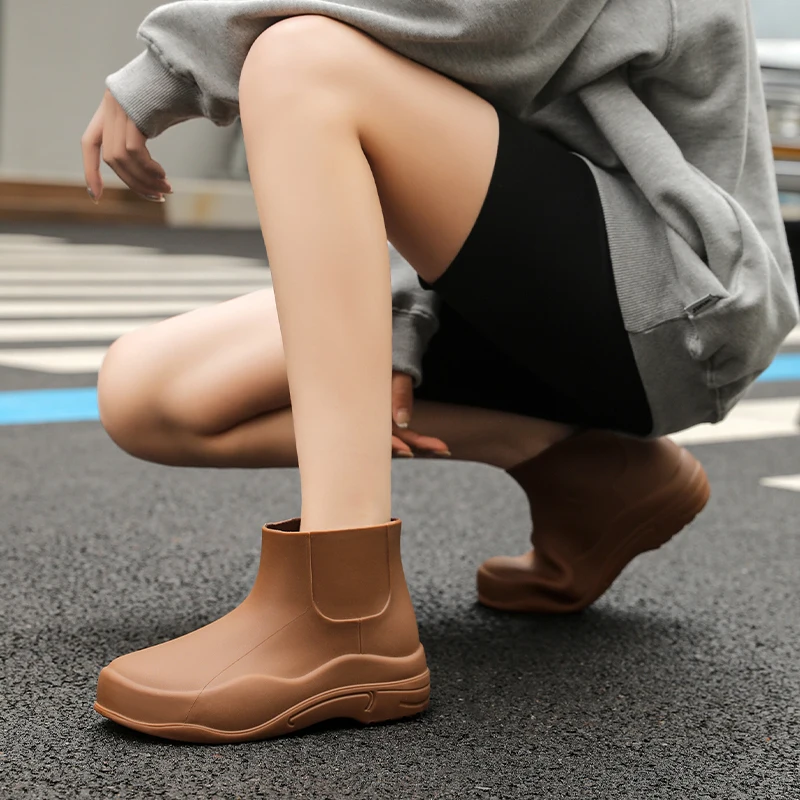 

New Women's Casual Short Boots Rain Boots Thick Bottom 2023 Summer Waterproof Non-slip Rubber Ladies Plus Cotton To Keep Warm