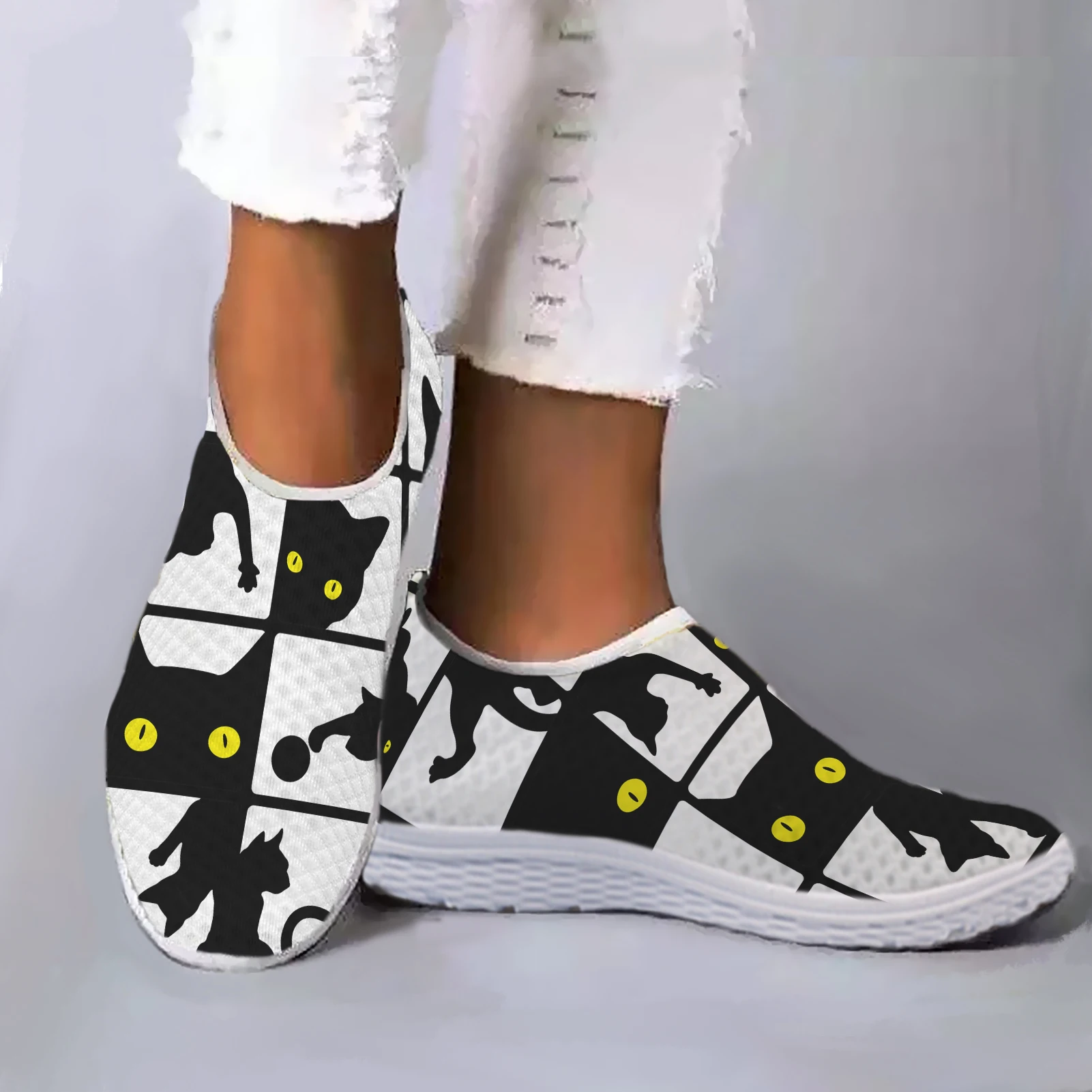 

Женские сетчатые Лоферы INSTANTARTS, повседневные туфли на плоской подошве, с мультяшным принтом кота, без застежки, обувь для девочек-подростков, черные