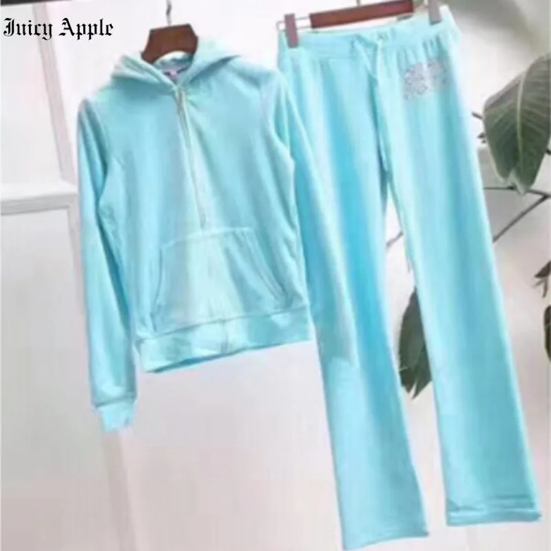 Костюм спортивный женский бархатный с капюшоном и длинным рукавом на молнии -