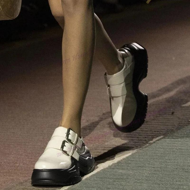 Рисунок 6 - Мужские кроссовки на толстой подошве