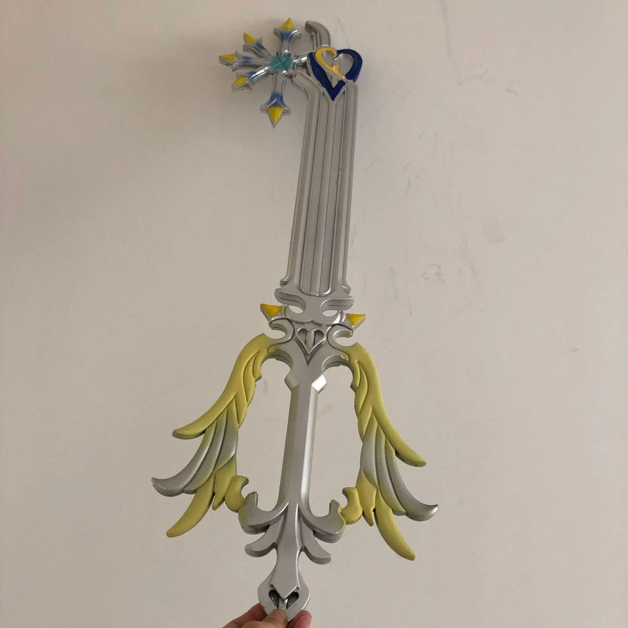 

Welcome Game Kingdom Hearts Sora Key sword PU color Handmade weapon Key sword toy Gift Collection