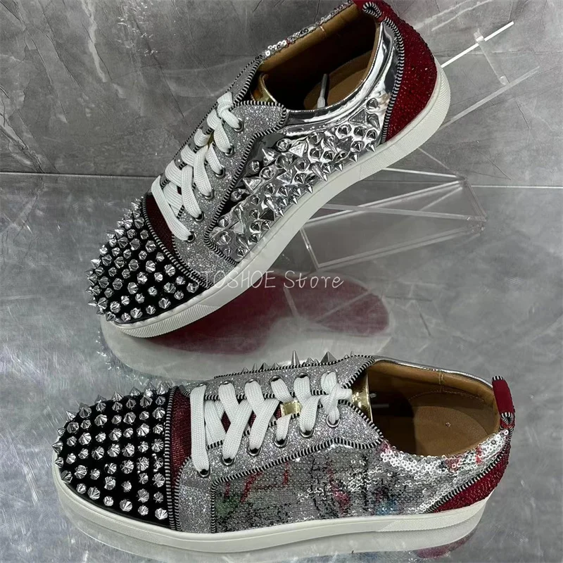 Повседневная обувь на шнуровке с блестками для мужчин и женщин декор заклепками