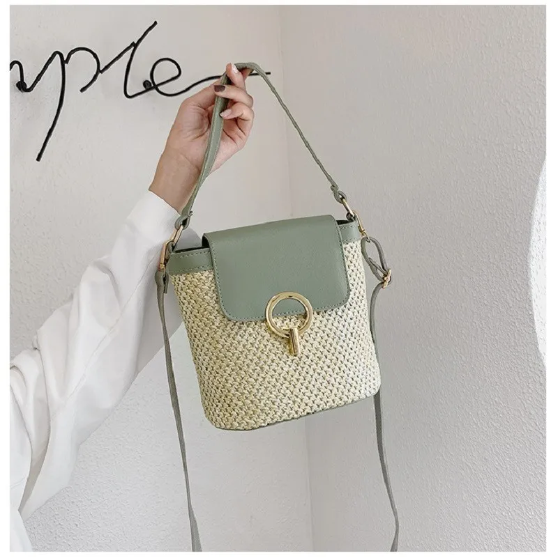 

Casual Chains Straw Bucket Bags Women Summer Messenger Bag Rattan Bags Beach Lady Travel Purses and Handbags Shoulder Bag