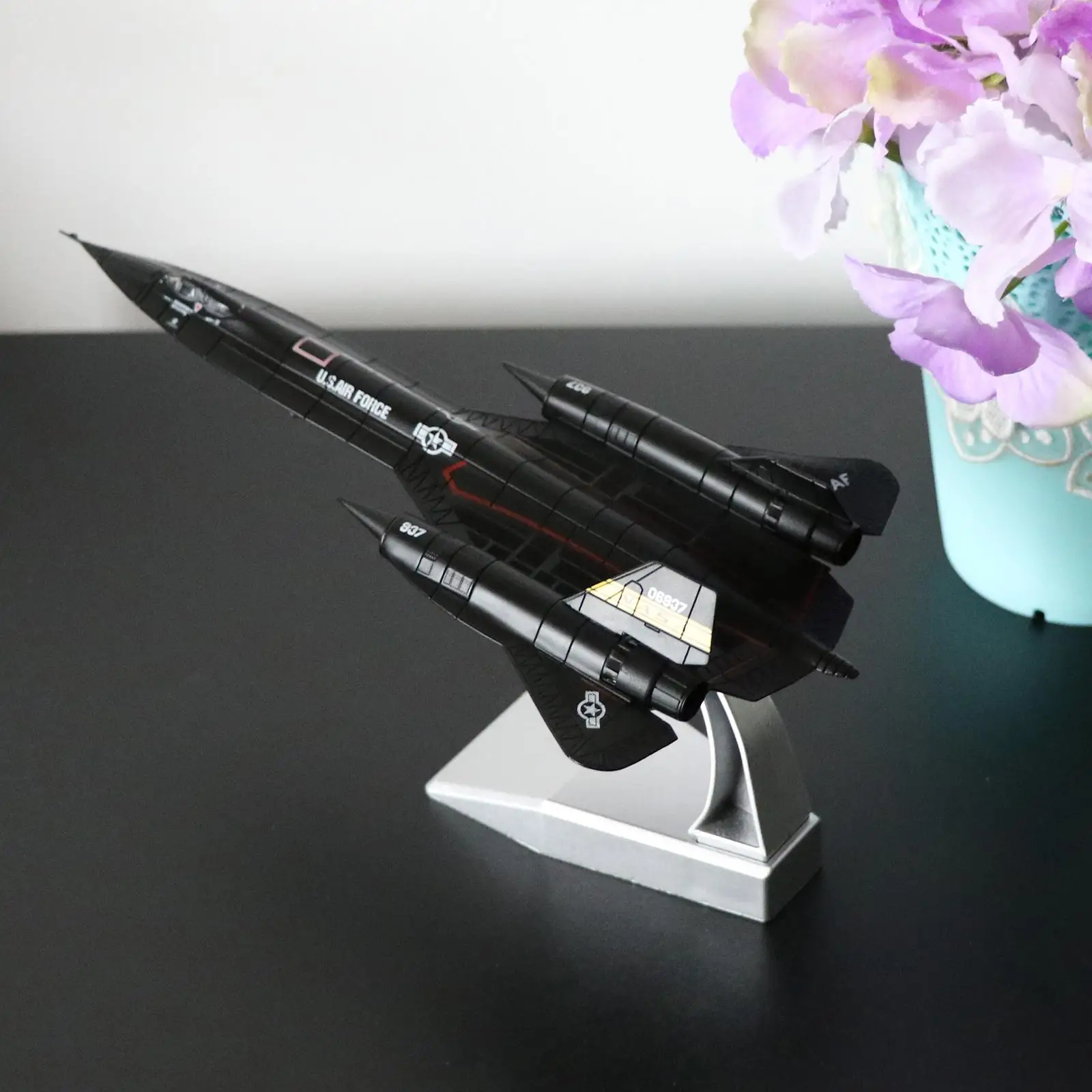 Diecast Jet Toy 1:144 Scale SR-71 Blackbird Aircraft Model Kids Adult Home Office Decor