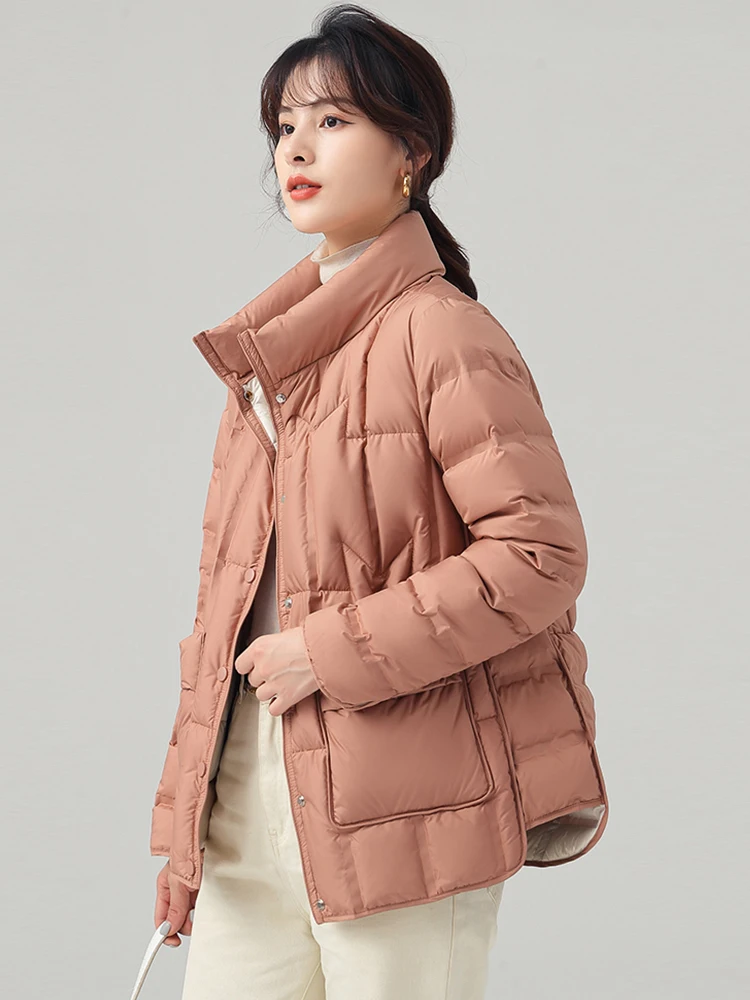 Женский короткий пуховик с воротником-стойкой на осень/зиму