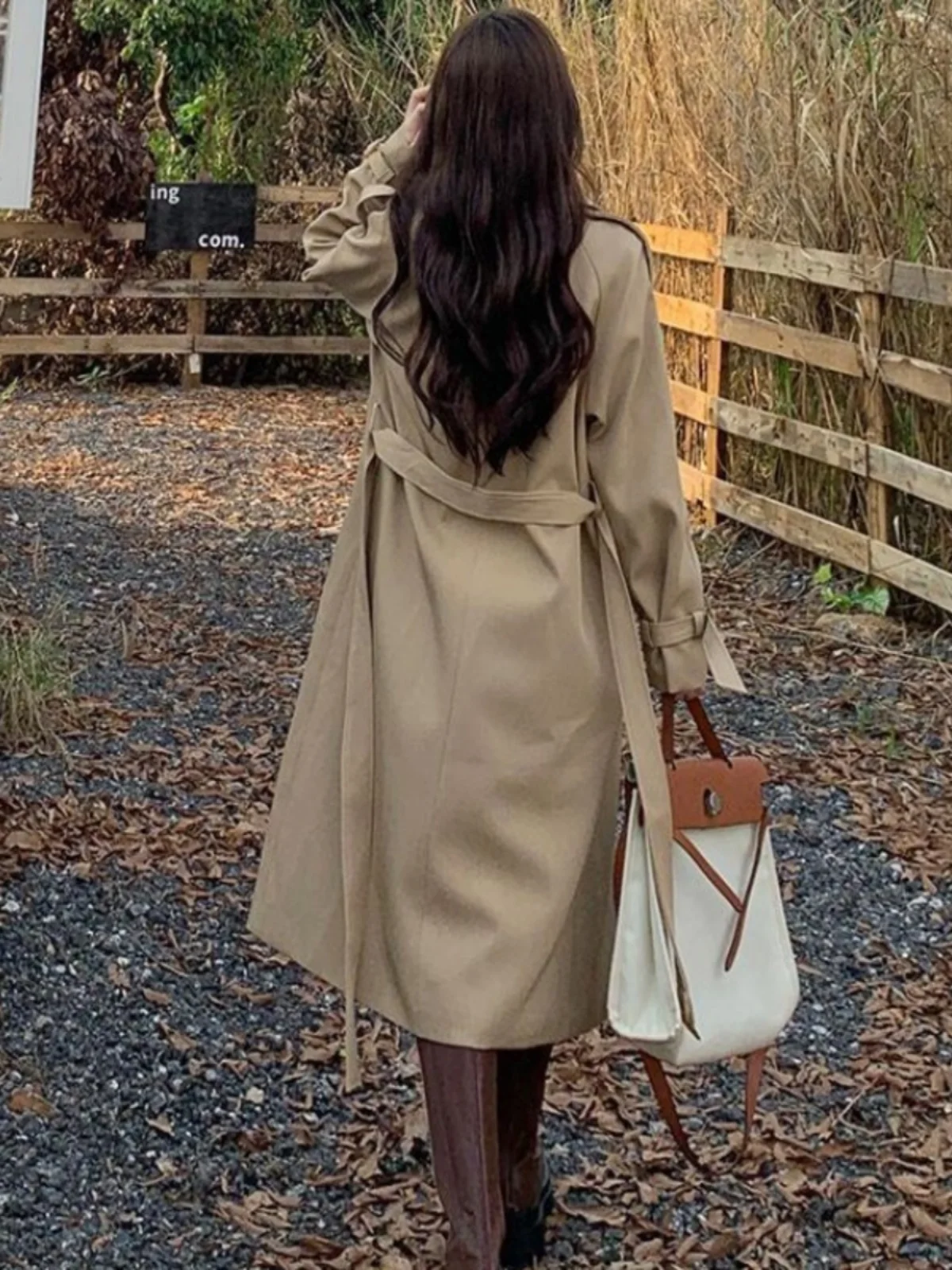 Весна и осень 2024 британский плащ средней длины выше колена женский