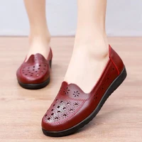 fashionable breathable casual shoes mother summer comfortable slip proof women hollowed out middle aged and old women shoes