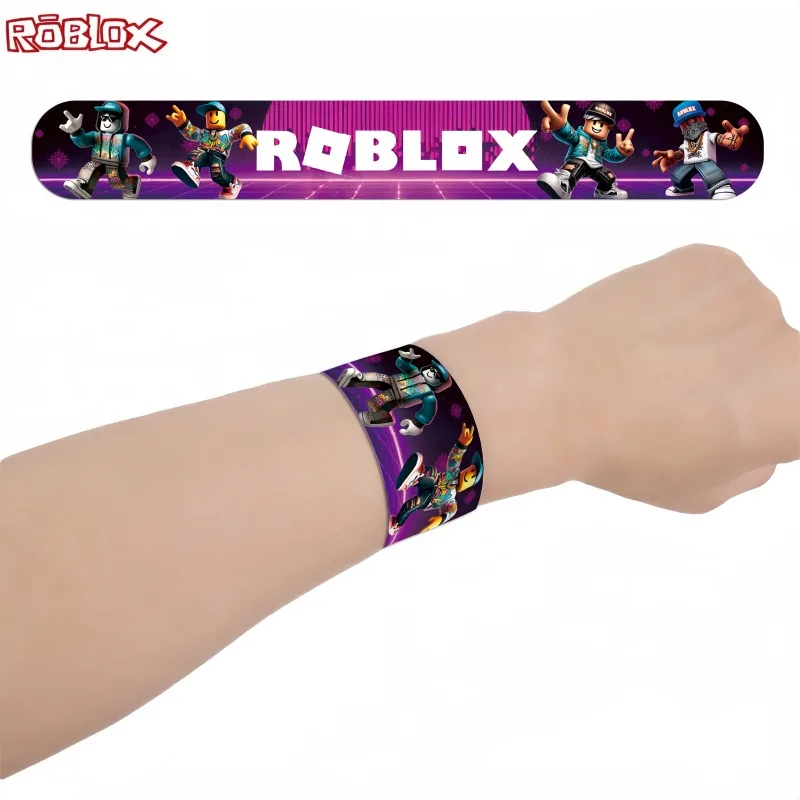 Фото 12/24 шт. эластичные браслеты-слэпы Roblox с героями аниме и мультфильмов, детские ПВХ-браслеты, игрушки-подарки для вечеринок №2