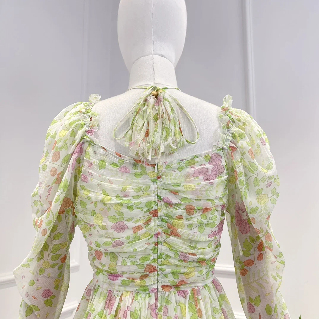 Рисунок 4 - Женское платье-миди с длинными