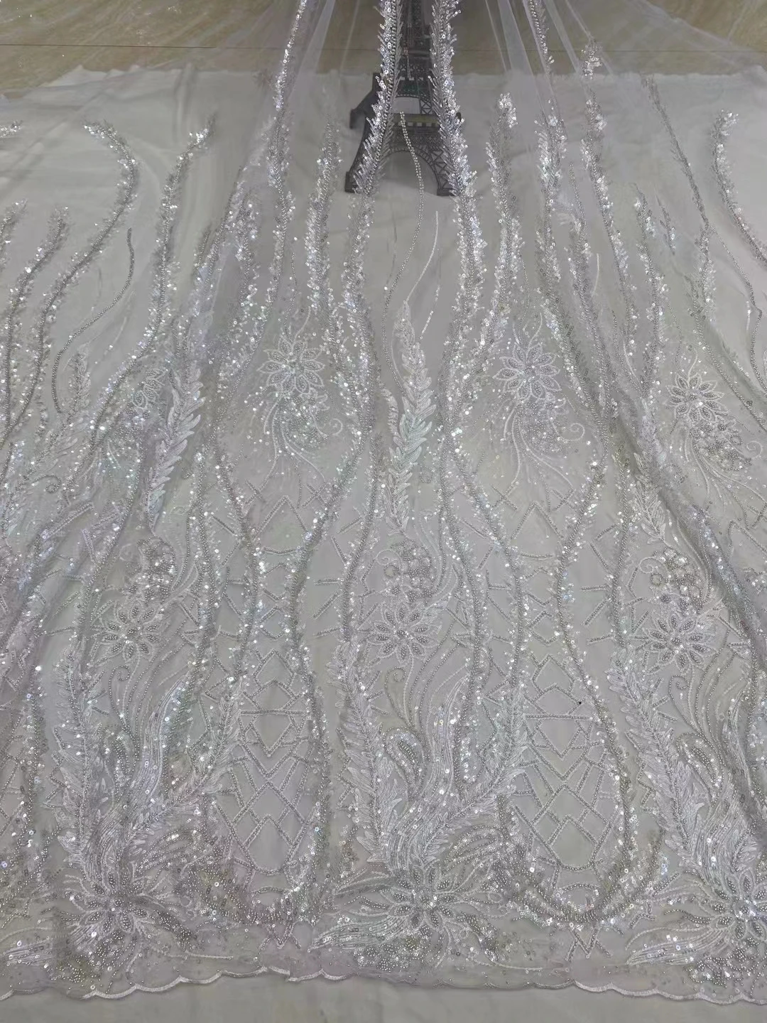 Новый товар Сетчатое платье-Ципао из ткани с большими цветами и блестками