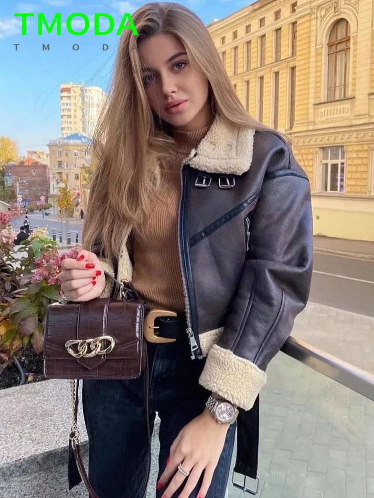 Куртка женская демисезонная с меховым воротником и отложным |