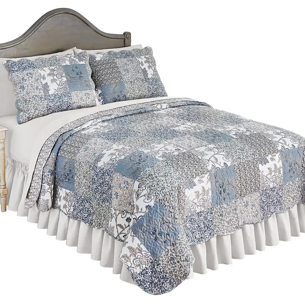 

Reversible Alice Floral Patchwork Quilt Bedding with Scalloped Edges