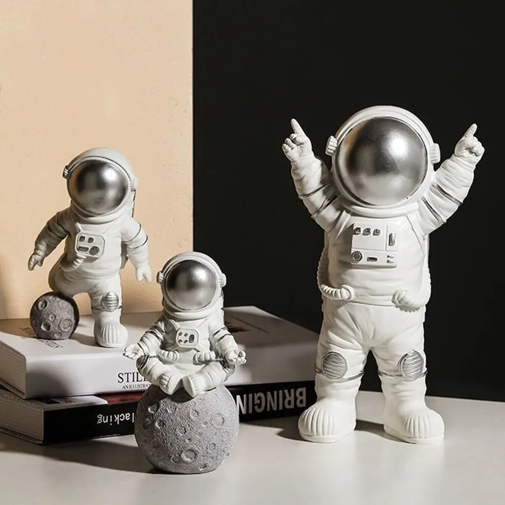 

Home Decor Astronaut Model Spaceman Moon Sculpture Decorative Astronaut Figurines Cosmonaut Statues Miniatures Gift