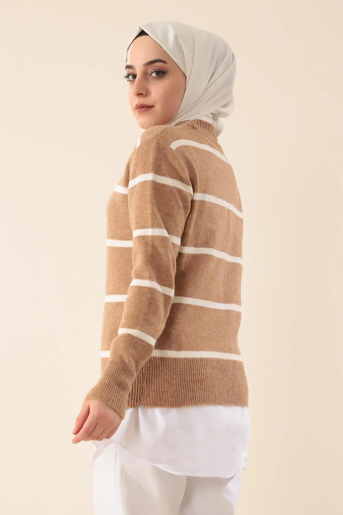 

Neck Stripe Sweater Women Muslim Sweater