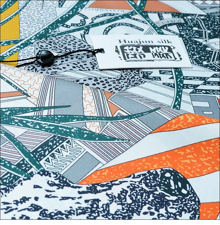 Магазин HuaJun 2 | Неправильный логотип 90 квадратный шелковый шарф с принтом в виде