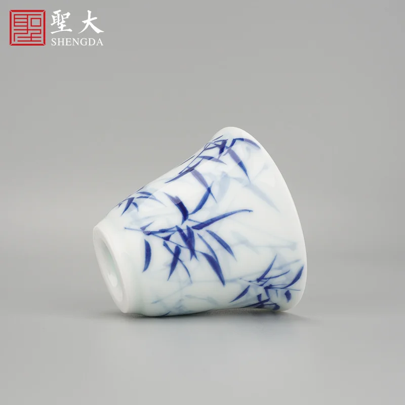 

Shengda ceramic kungfu tea cup hand-painted blue and white bamboo Shadow Master Cup Jingdezhen hand-made tea set tea cup Juxiang